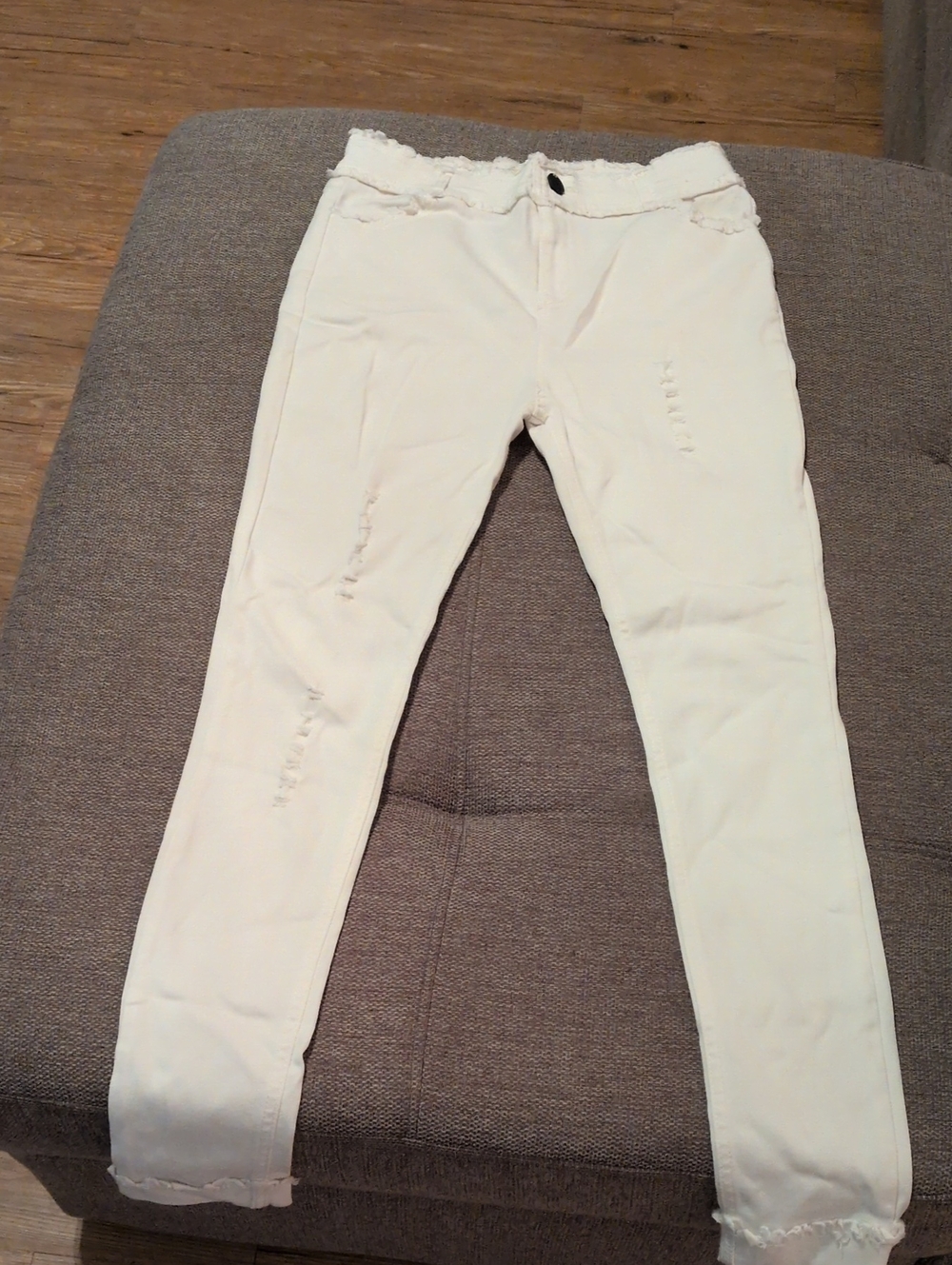 Coco + Carmen White Ruffle Waist Pants